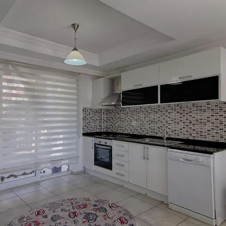 Yildirim 1, Private With 70m2 Pool * 페티예